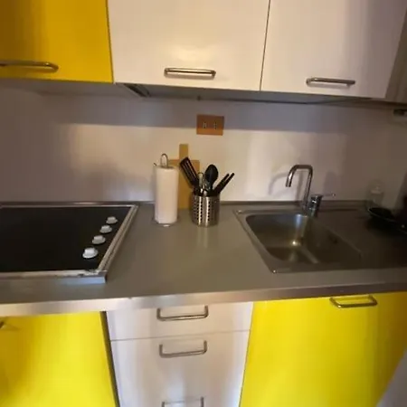 Apartment Spazioviola Intimo Boho Style Uno Spazio Magico Per L'energia Che Si Respira In Un Palazzo Della Vecchia Qui Nulla E Perfetto Ma Tutto Racconta No Wi-fi No Aria Condizionata *