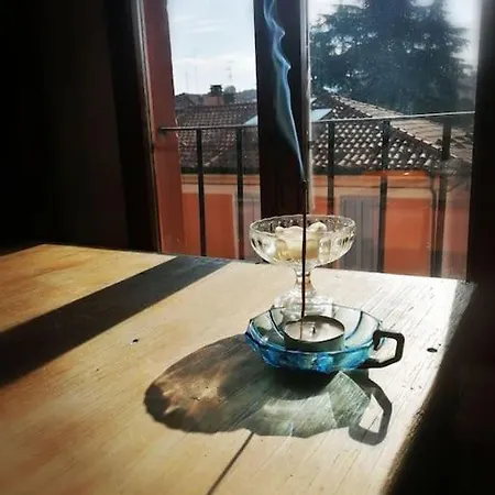 Spazioviola Intimo Boho Style Uno Spazio Magico Per L'energia Che Si Respira In Un Palazzo Della Vecchia Qui Nulla E Perfetto Ma Tutto Racconta No Wi-fi No Aria Condizionata Bologna